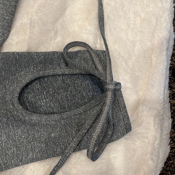 Aerie capri leggings, size medium, black, tie in back of legs - Picture 2 of 4